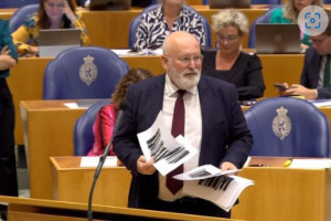 Als oppositieleider trapte Frans Timmermans de Algemene Politieke Beschouwingen af namens GroenLinks-PvdA: “Morgen kan beter dan vandaag.”